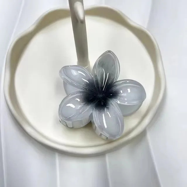 Bloom Claw Clip