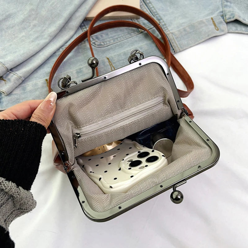 Amelia Vintage Shell Bag