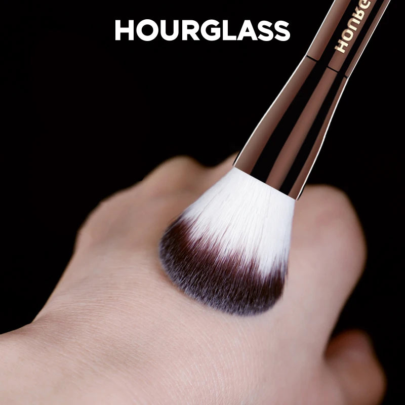 Hourglass Makeup Brush No.17