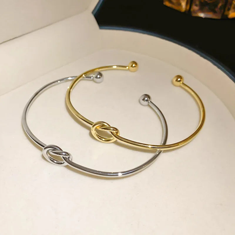 Vintage Stainless Steel Woven Bracelet – Timeless Streetwear Elegance