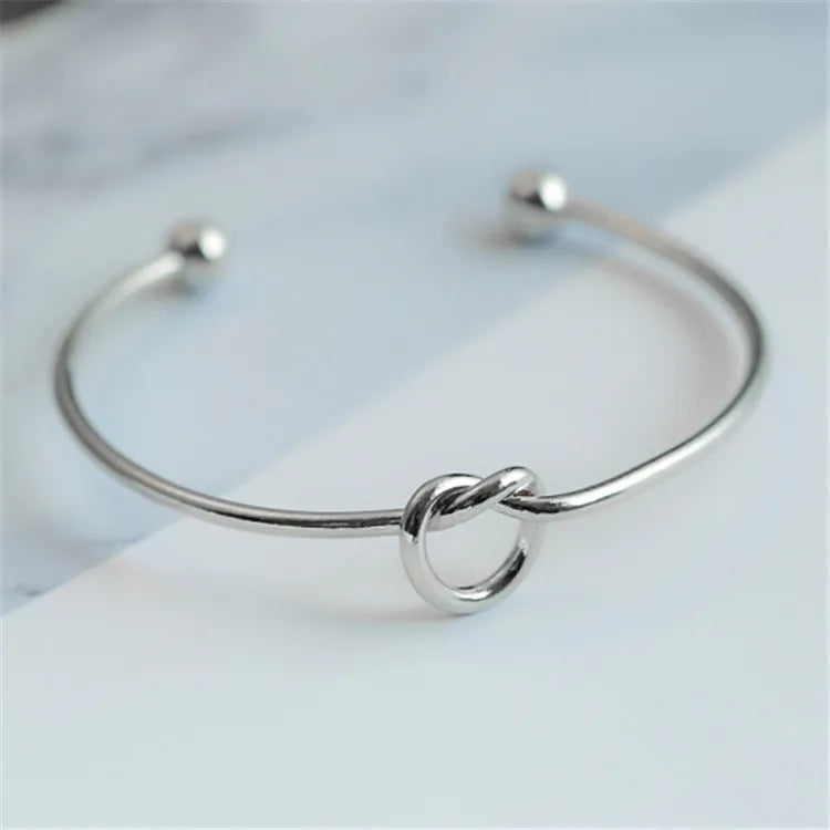 Vintage Stainless Steel Woven Bracelet – Timeless Streetwear Elegance