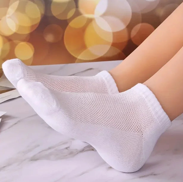 Ultra-Breathable Low Cut Sports Socks for Women & Men – Lightweight Comfort for Running, Training & Everyday Style