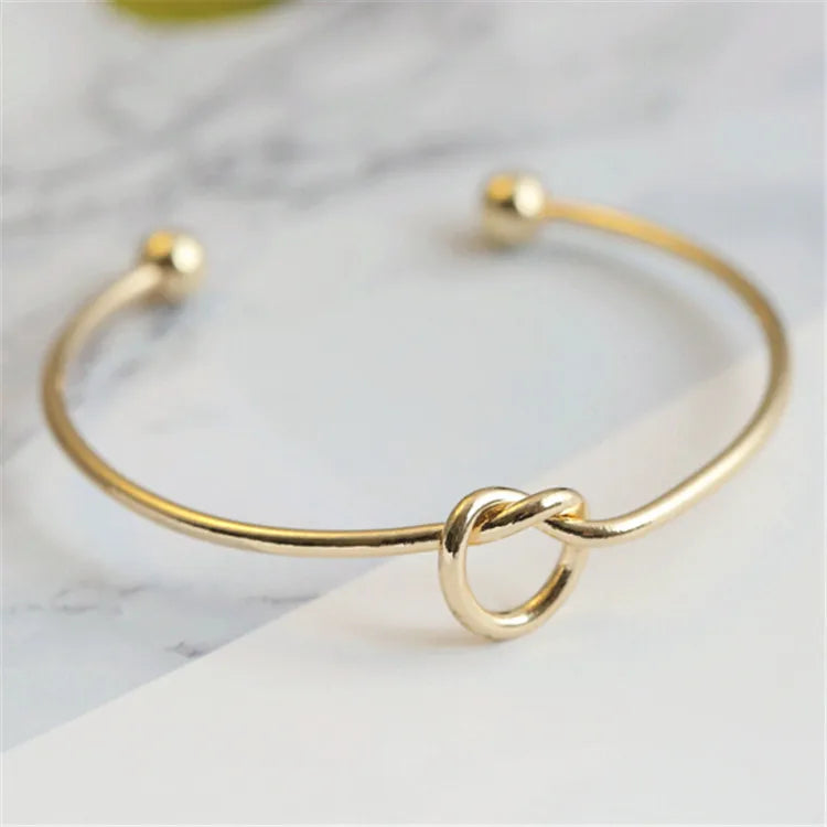 Vintage Stainless Steel Woven Bracelet – Timeless Streetwear Elegance