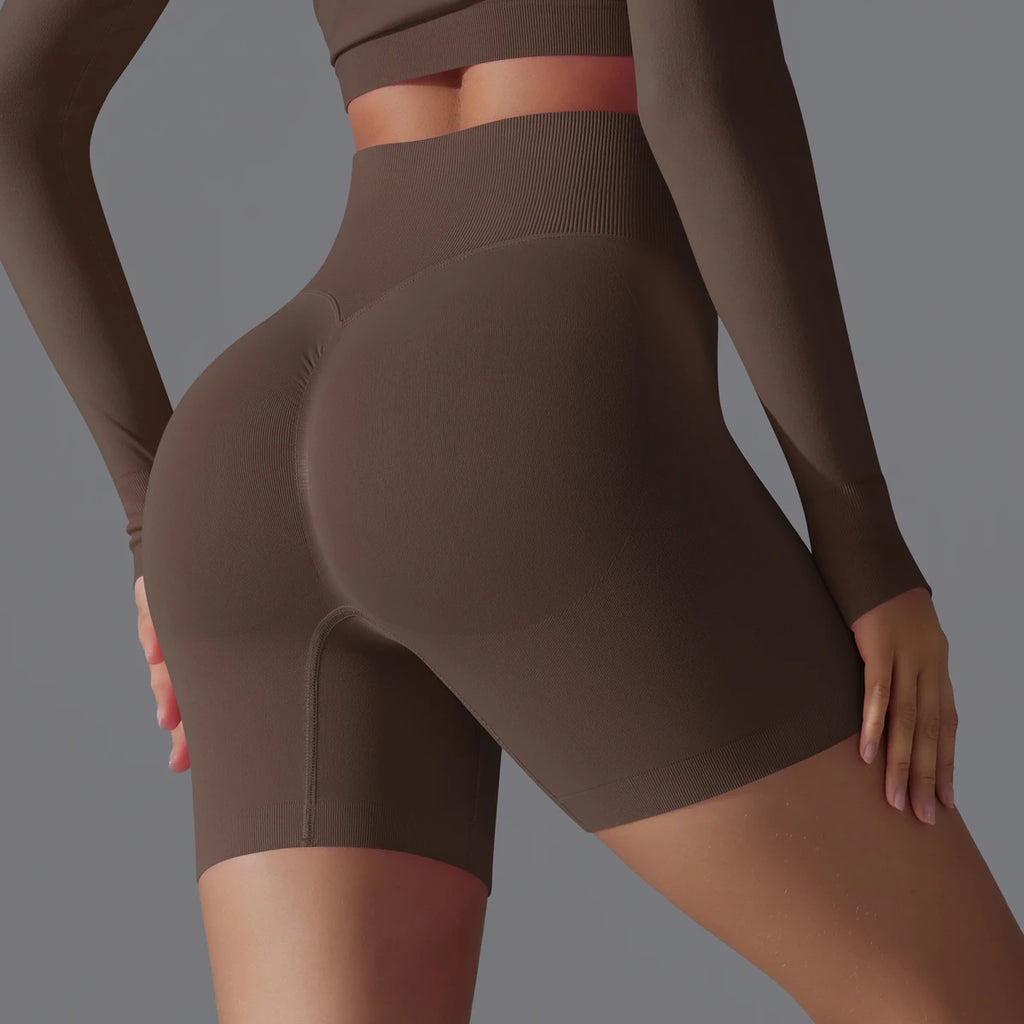 Women’s Seamless Yoga Shorts – Sculpting Comfort with Athletic Elegance