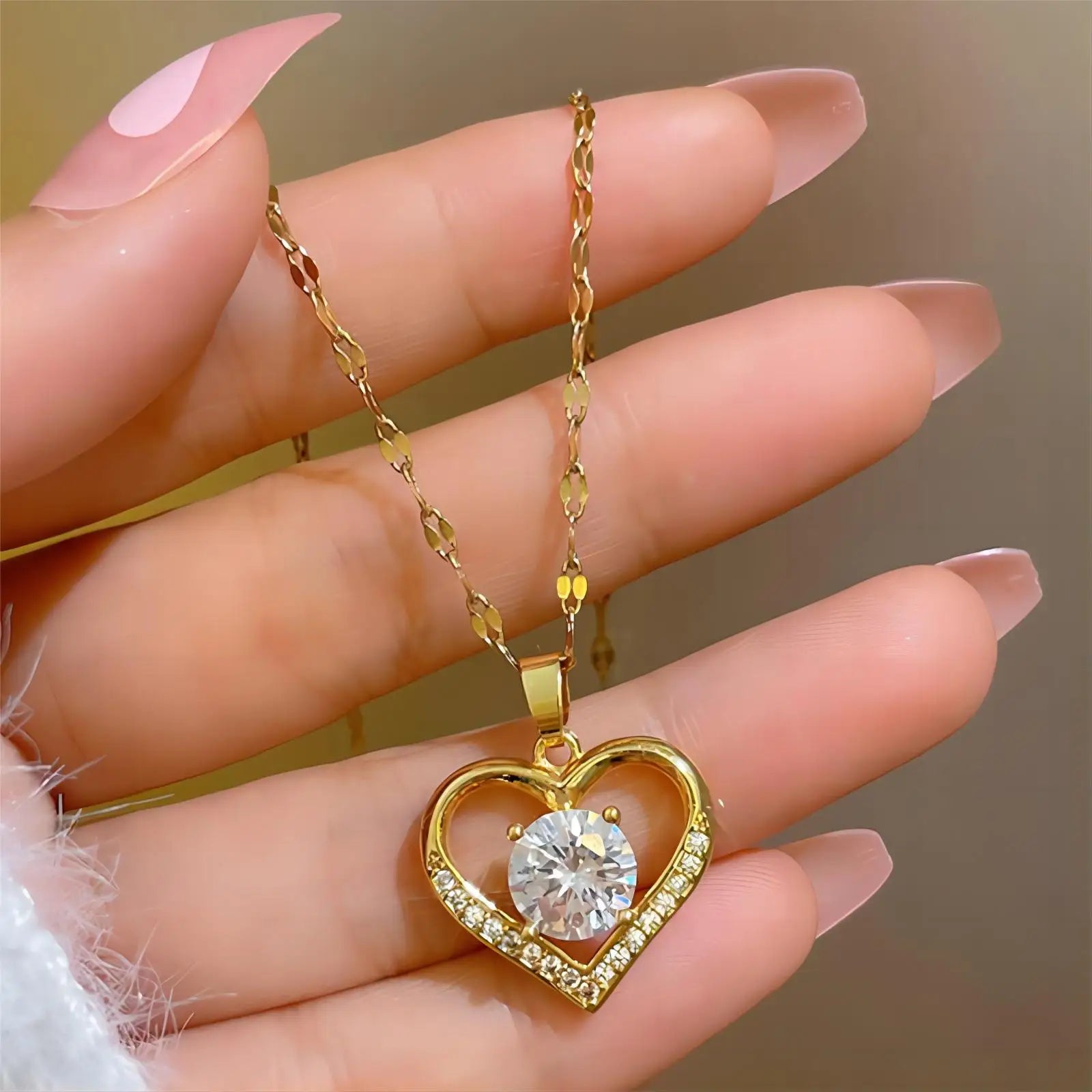 Luna Heart Zircon Necklace
