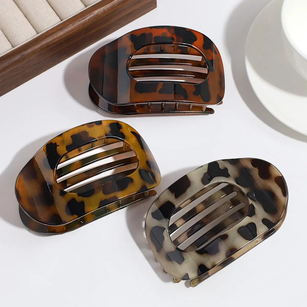 Oval Hair Claw