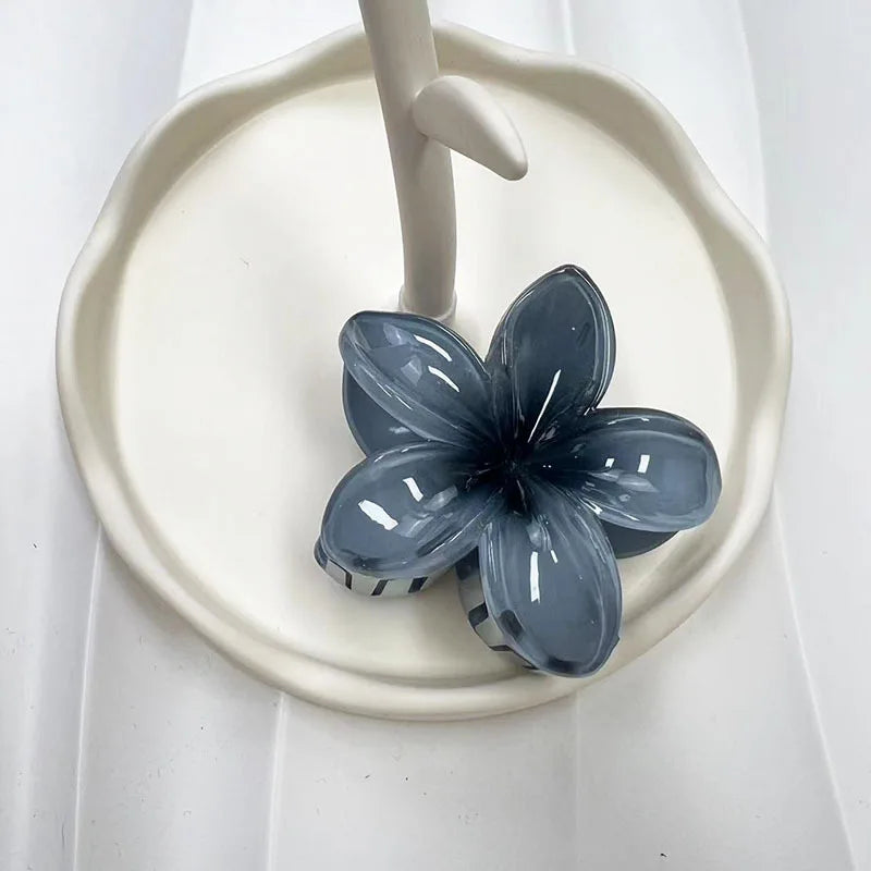 Bloom Claw Clip